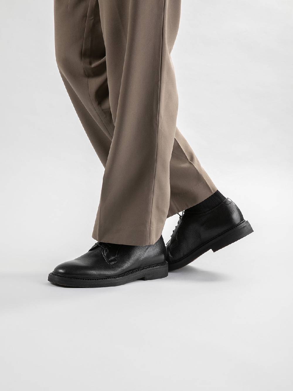 Officine Creative HOPKINS FLEXI 201 Scarpe Derby in Pelle Nera Prezzo Ridotto
