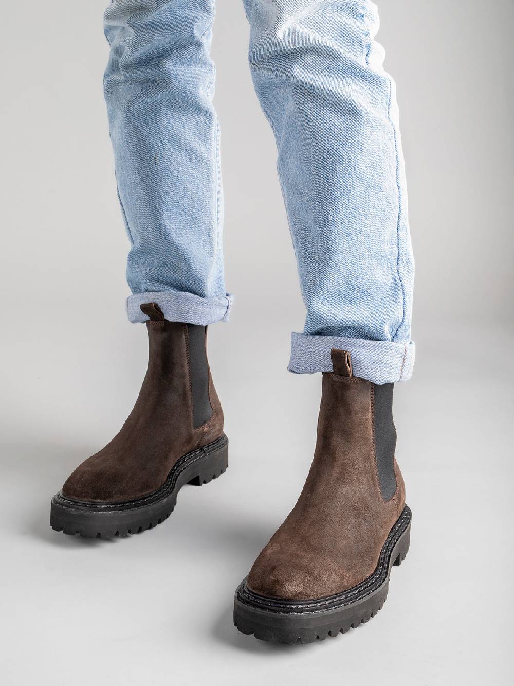 Officine Creative PISTOLS 003 Stivaletti Chelsea in Pelle Scamosciata Nera 2025