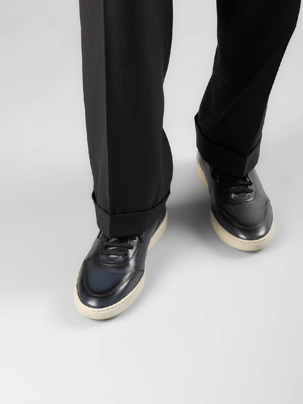 Officine Creative KRIS LUX 001 Sneakers in Pelle Blu 2025