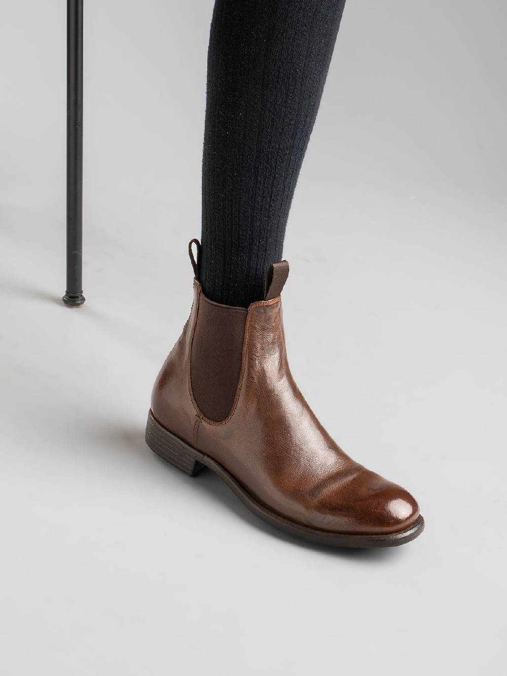 Officine Creative CALIXTE 004 Stivaletti Chelsea in Pelle Marrone 2025