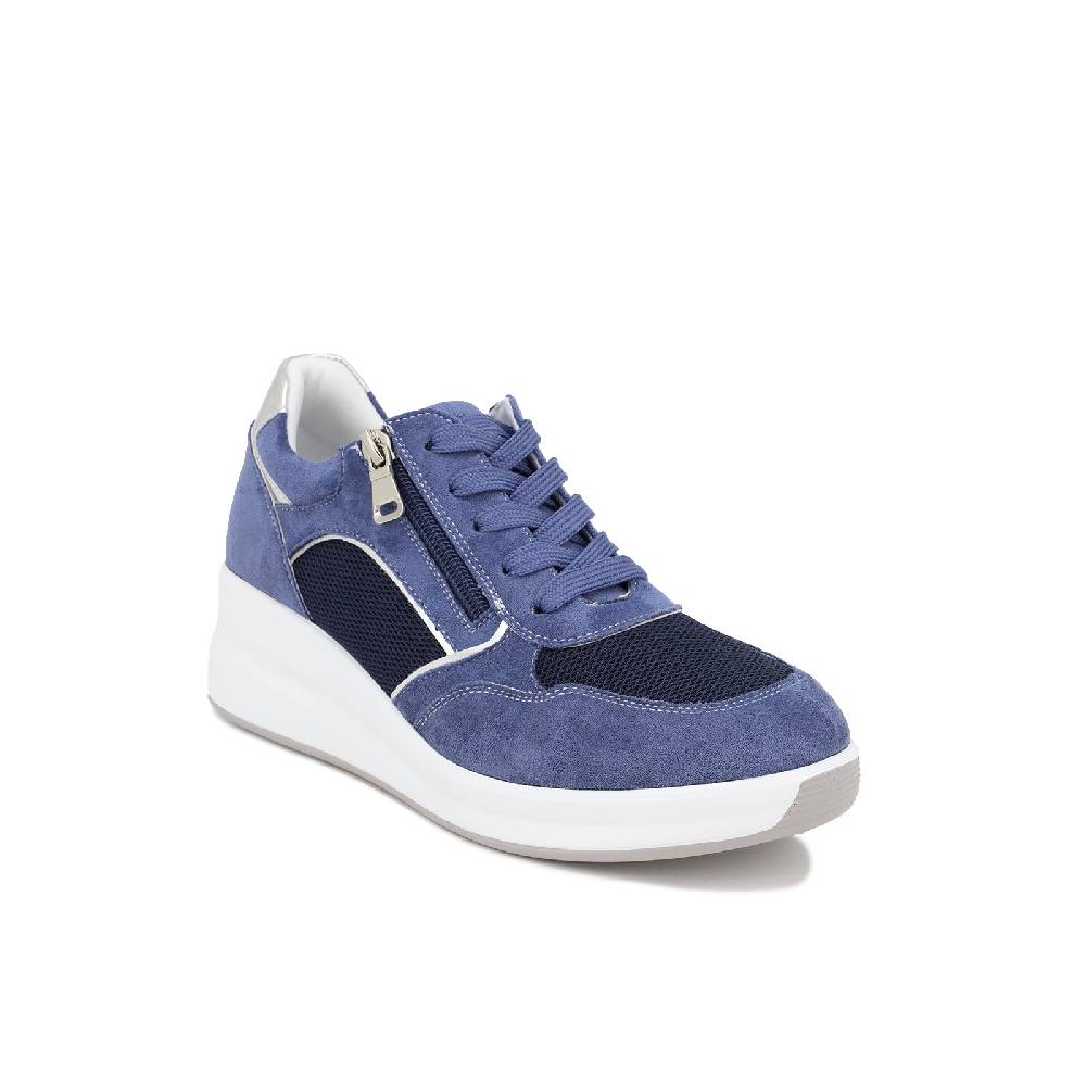 Queen Helena Sneakers – X26-36 2025