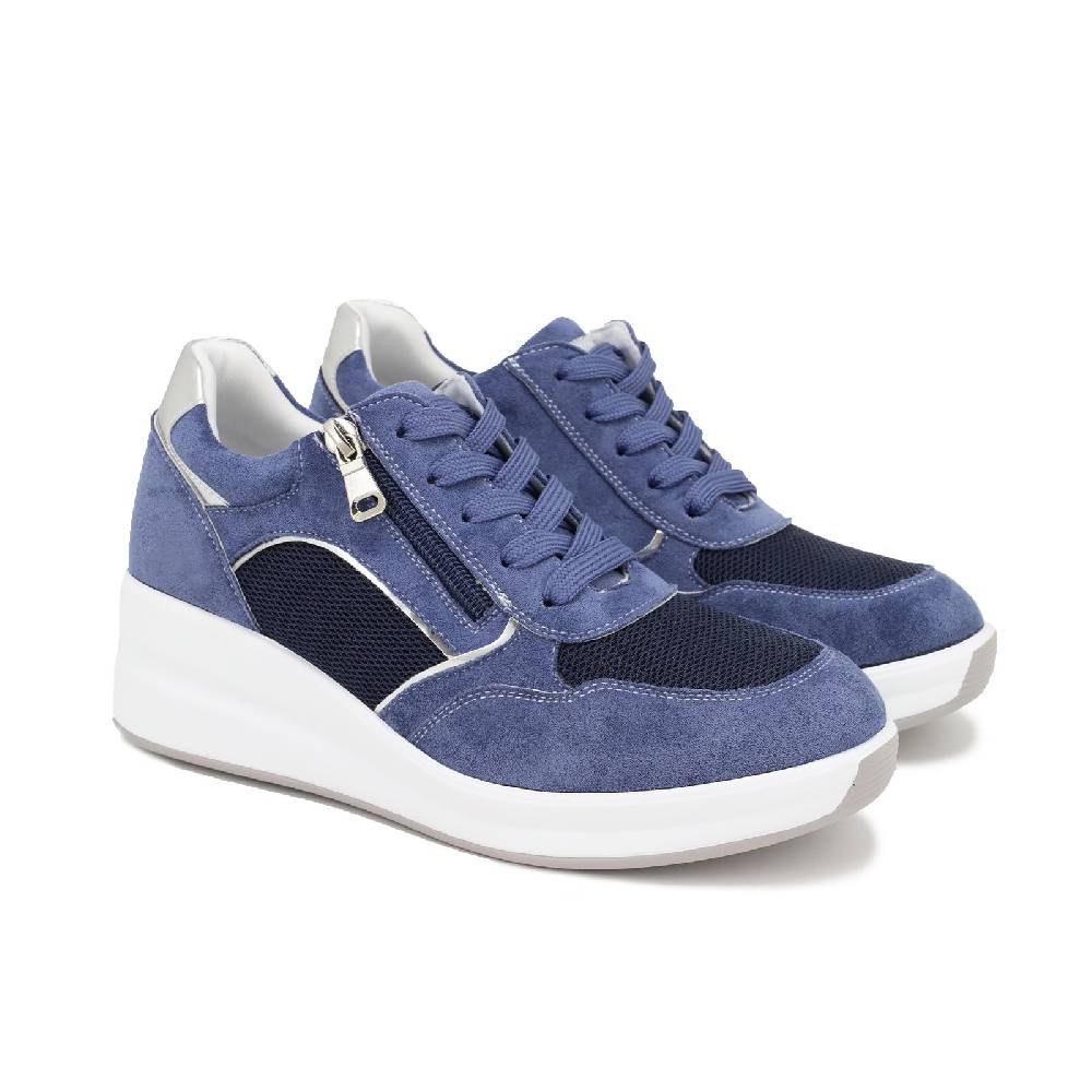 Queen Helena Sneakers – X26-36 2025