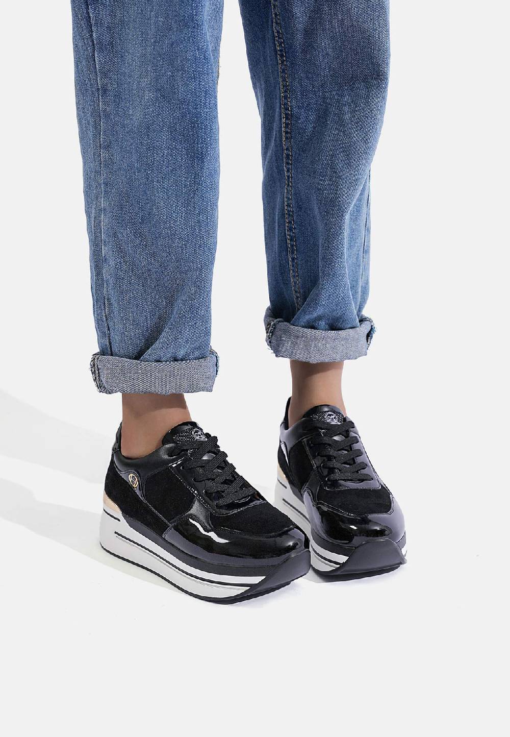Queen Helena Sneakers - X29-27