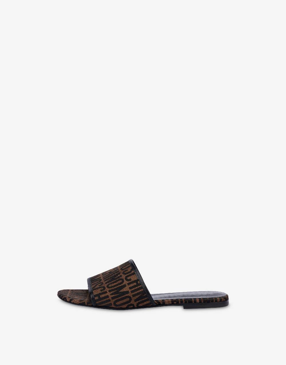 Love Moschino Sandali flat in nylon Allover Logo Offerta esclusiva