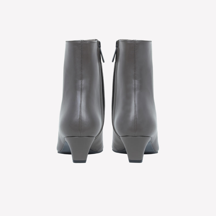 Roberto Festa Ankle boot in agnello con dettaglio in metallo opaco Lissy 2025
