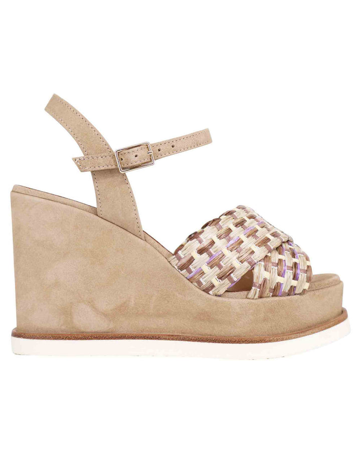 Spatarella Sandali donna in camoscio beige con cinturino alla caviglia e zeppa alta