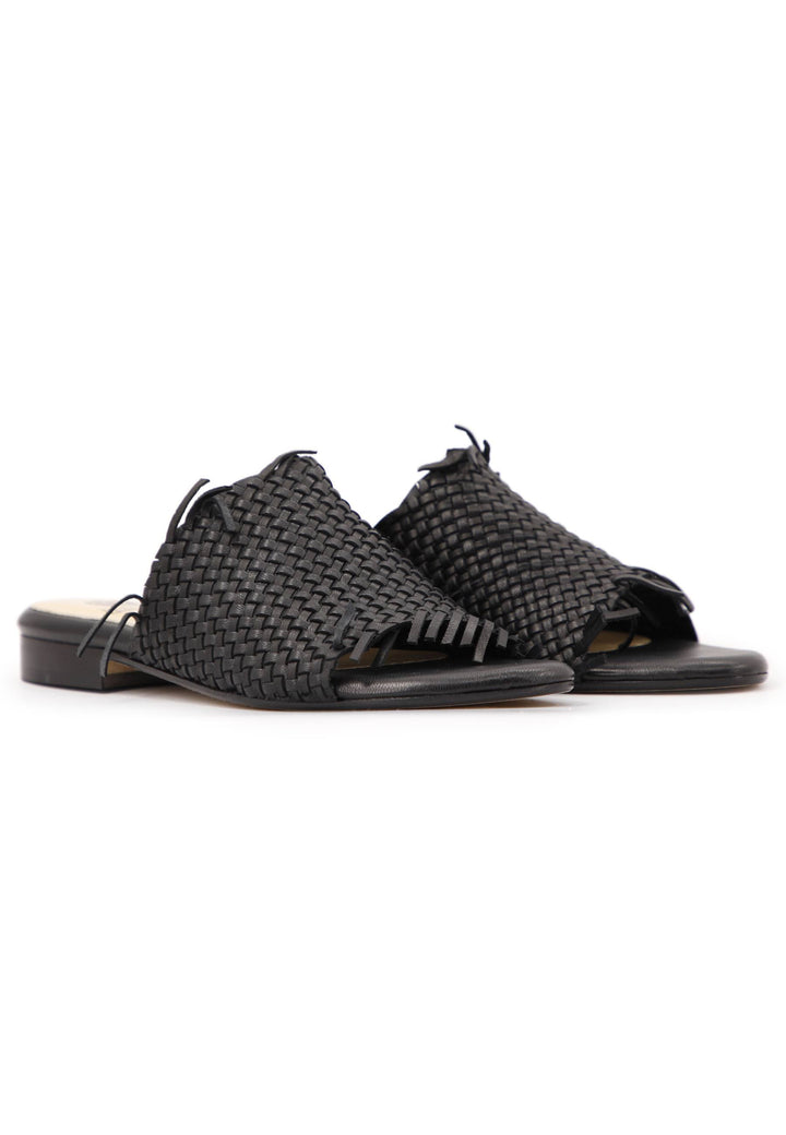 Spatarella Sandali bassi donna in pelle intrecciata nera Liquidazione