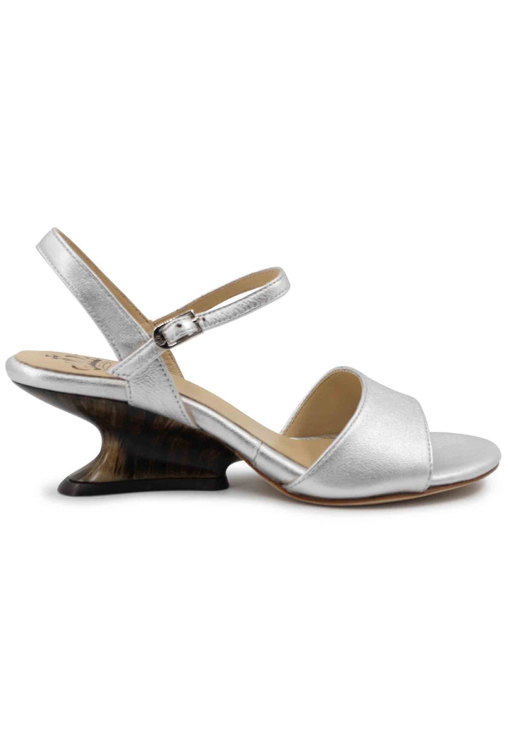 Spatarella Sandali donna in pelle laminata argento con zeppa bassa ACQUISTA ORA