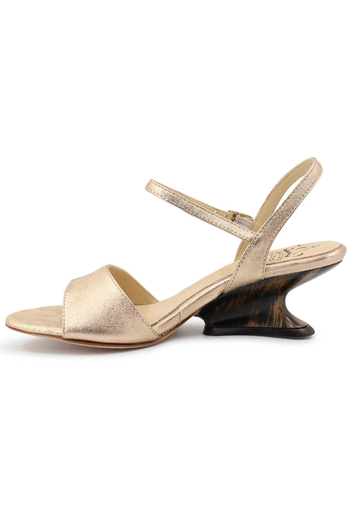 Spatarella Sandali donna in pelle laminata nude con zeppa bassa Latest stili
