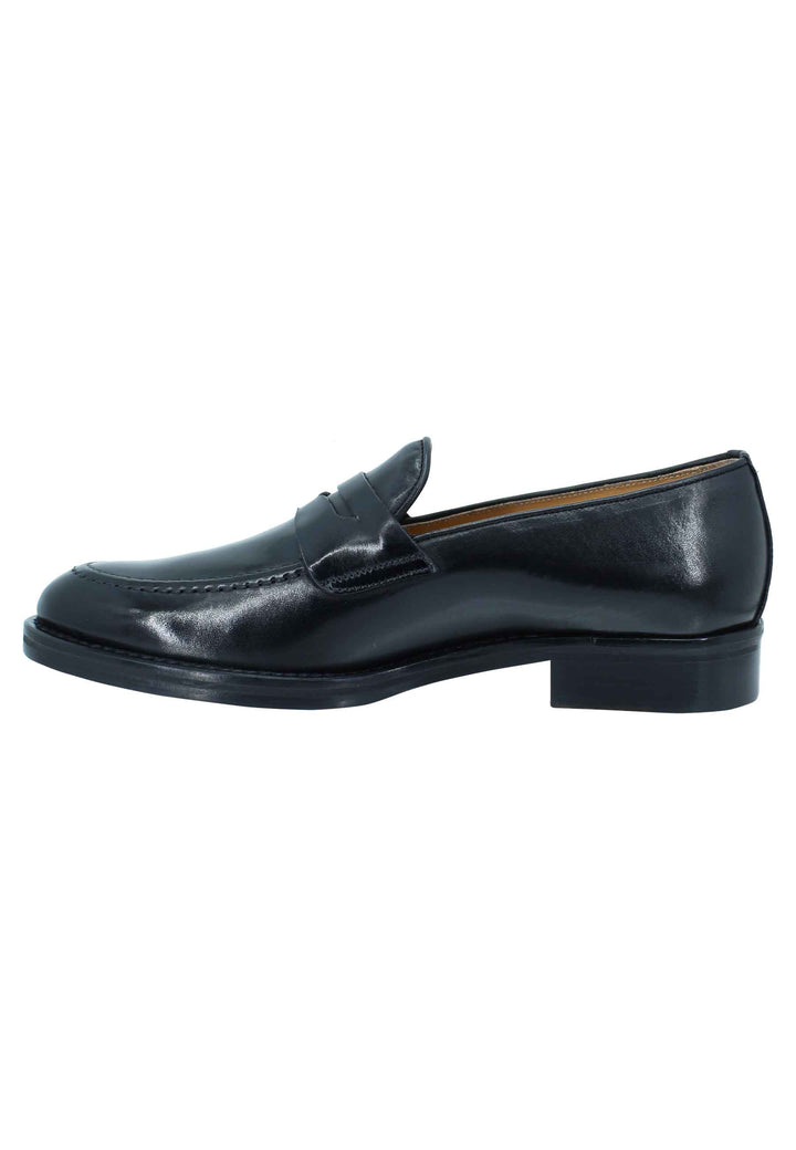 Spatarella Mocassini uomo in pelle nera con punta affusolata e suola in cuoio Comprane uno, ottenene uno gratis