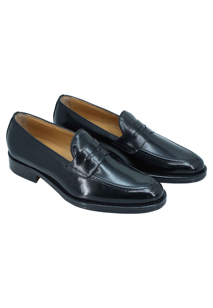 Spatarella Mocassini uomo in pelle nera con punta affusolata e suola in cuoio Comprane uno, ottenene uno gratis